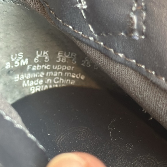 Carlos Brianne Blue Faux Suede Material Booties, size 8.5 - Picture 9 of 10